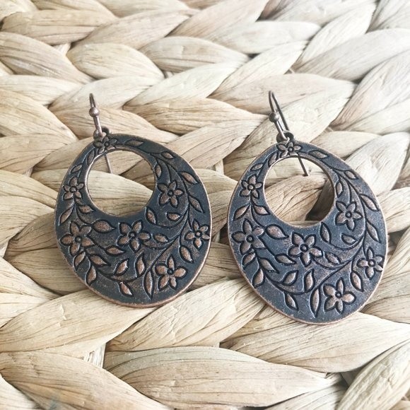 Handmade Oval Bronze Patina Floral Embossed Dangle Earrings New! 1095